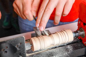 Material pack wood sawing + turning