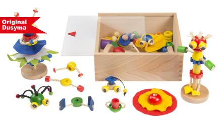 Family Jubiduin a wooden box